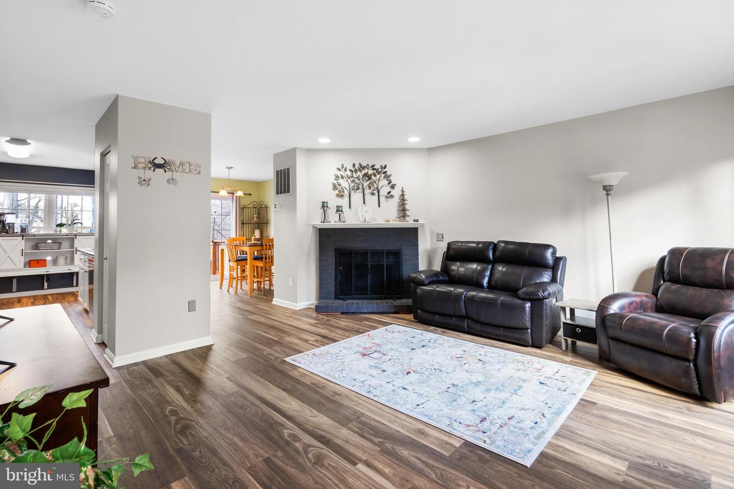 12144 Island View CIRCLE