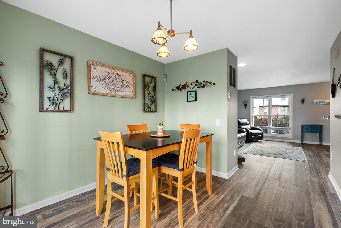 12144 Island View CIRCLE