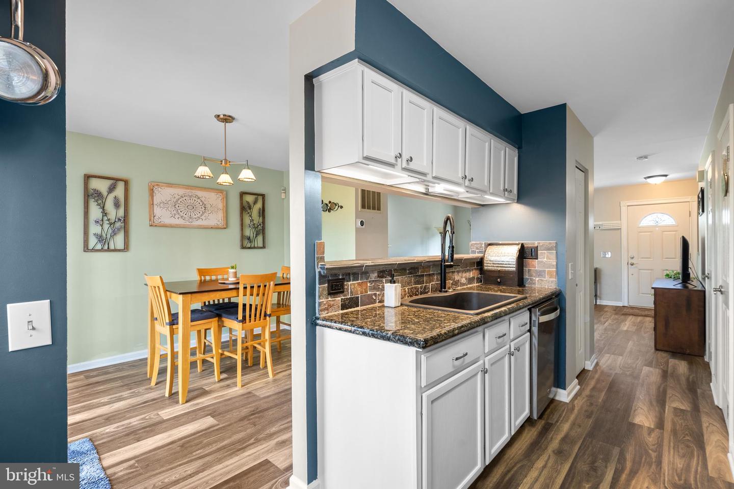 12144 Island View CIRCLE