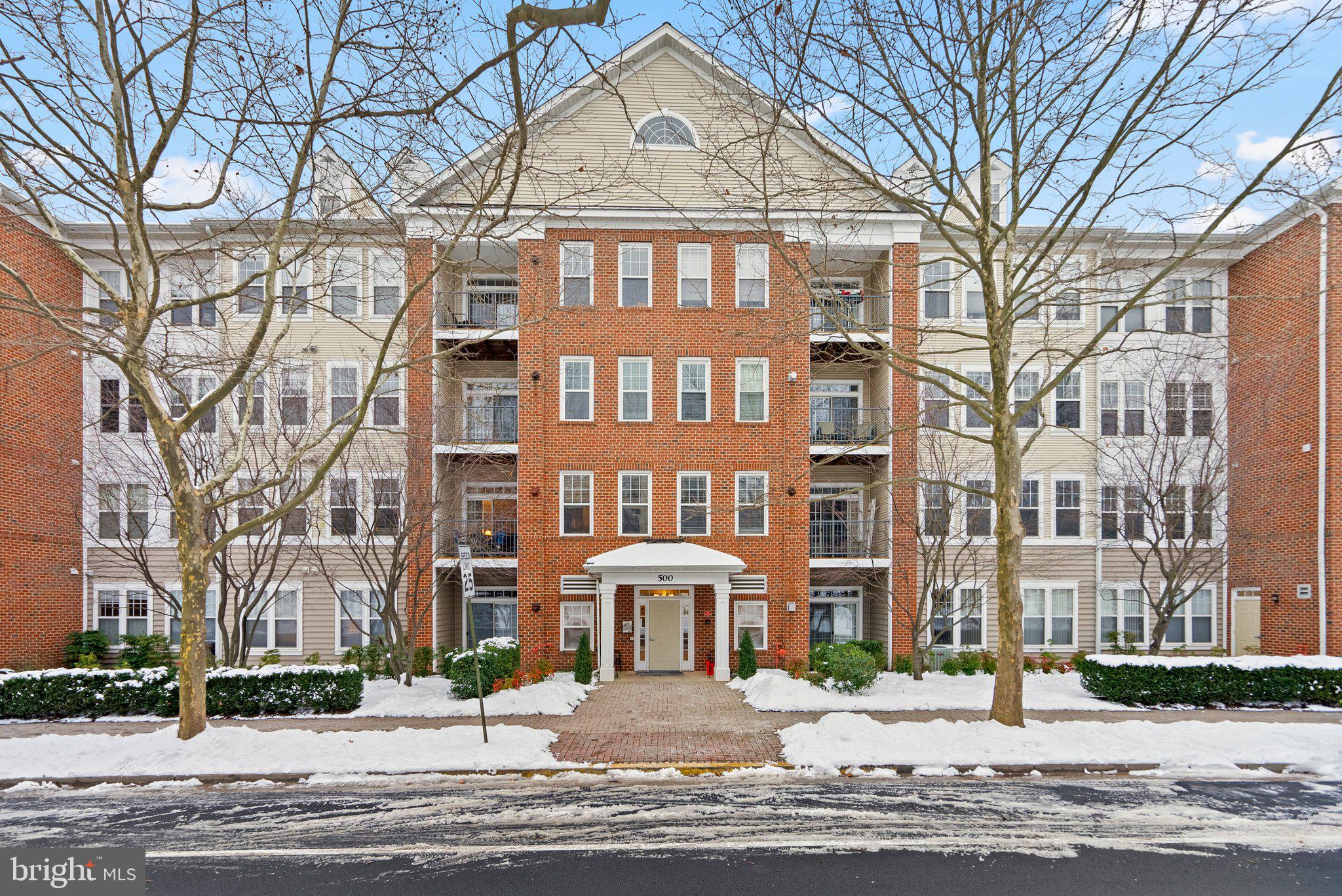 500 King Farm BOULEVARD Unit: 208