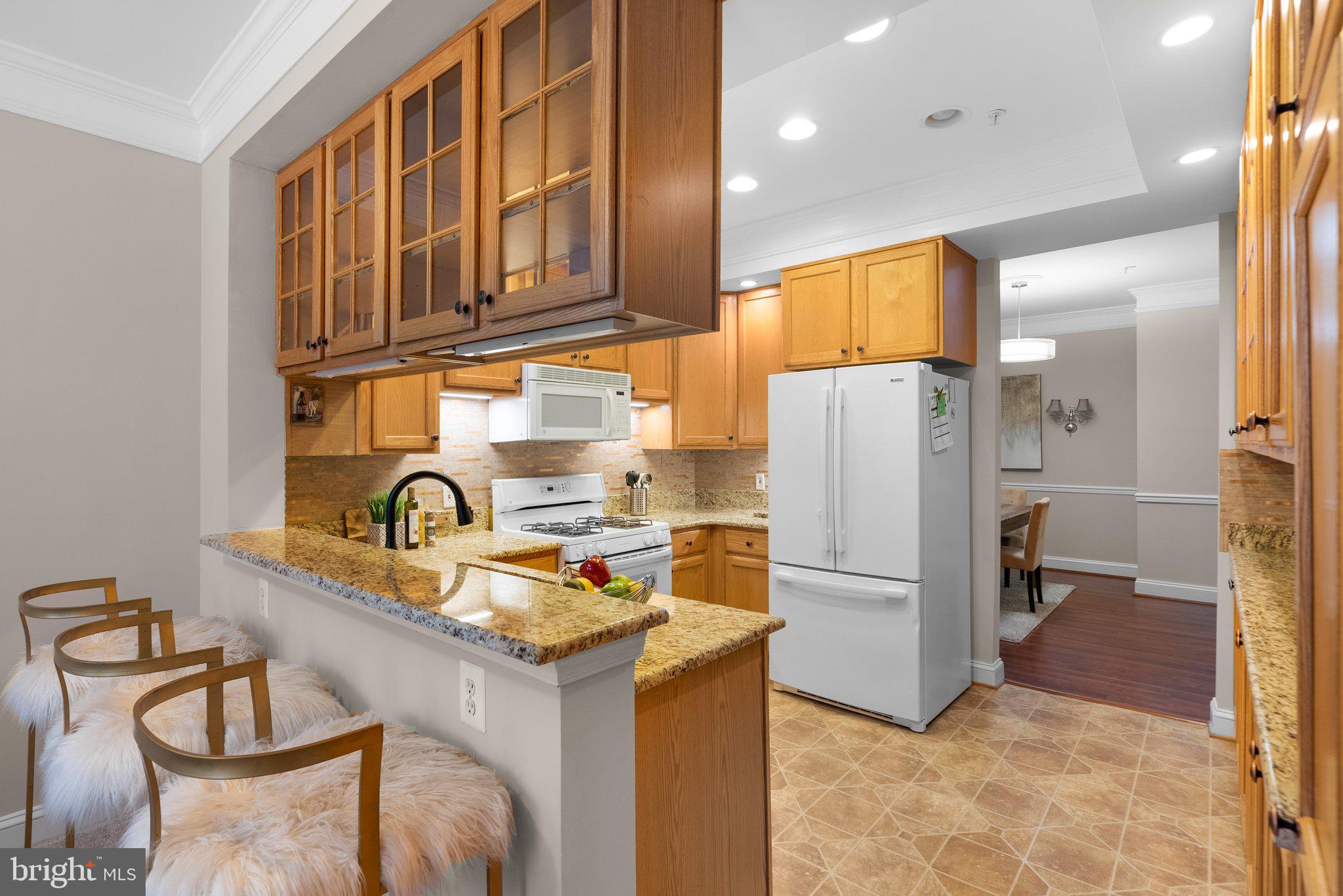 500 King Farm BOULEVARD Unit: 208