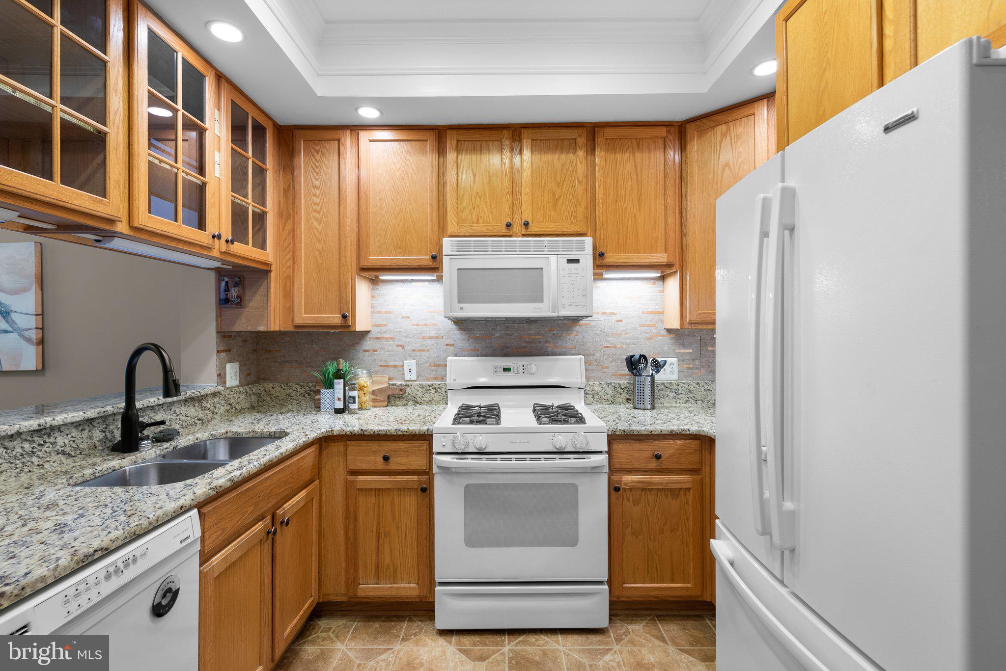 500 King Farm BOULEVARD Unit: 208