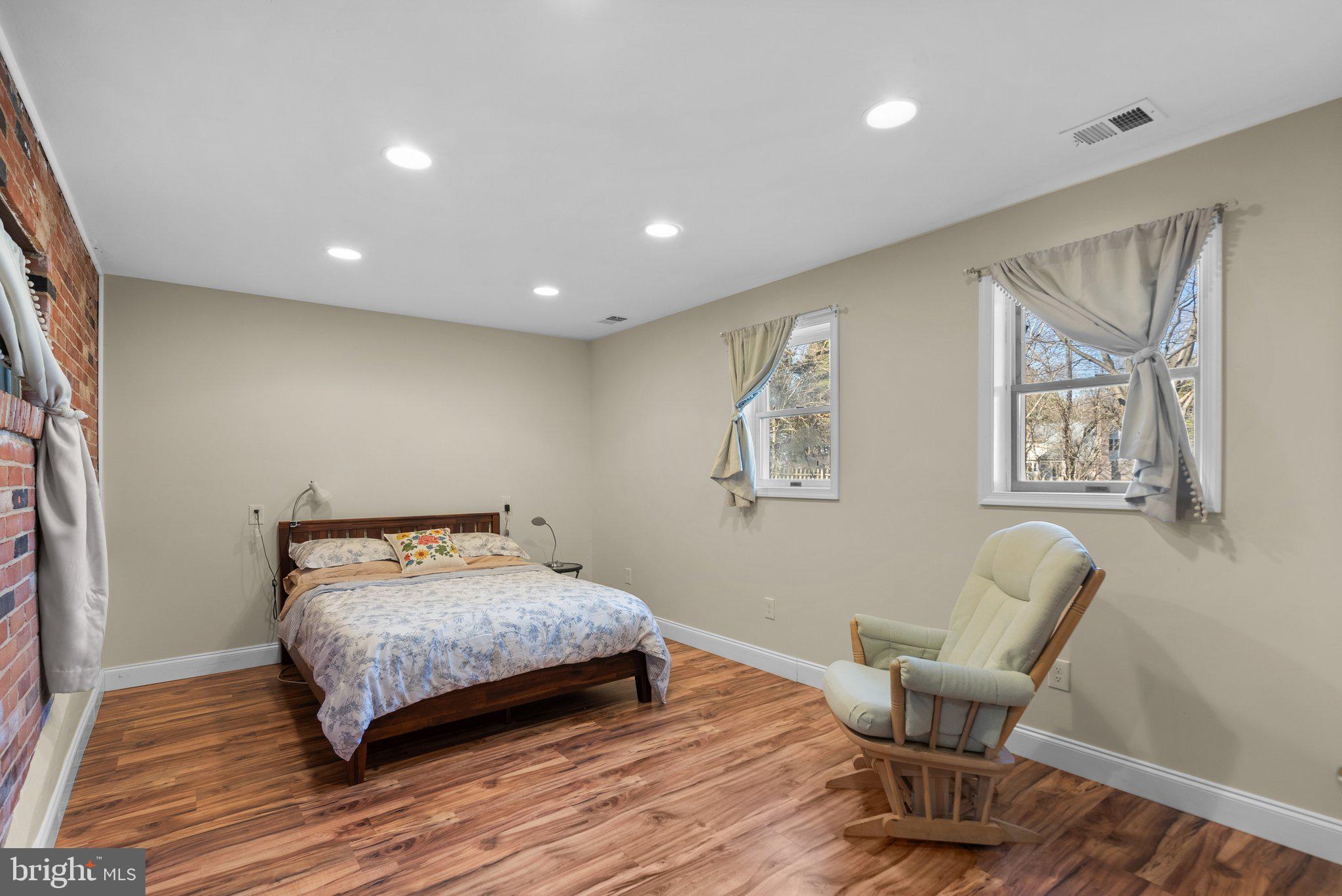 9105 Cherbourg Drive