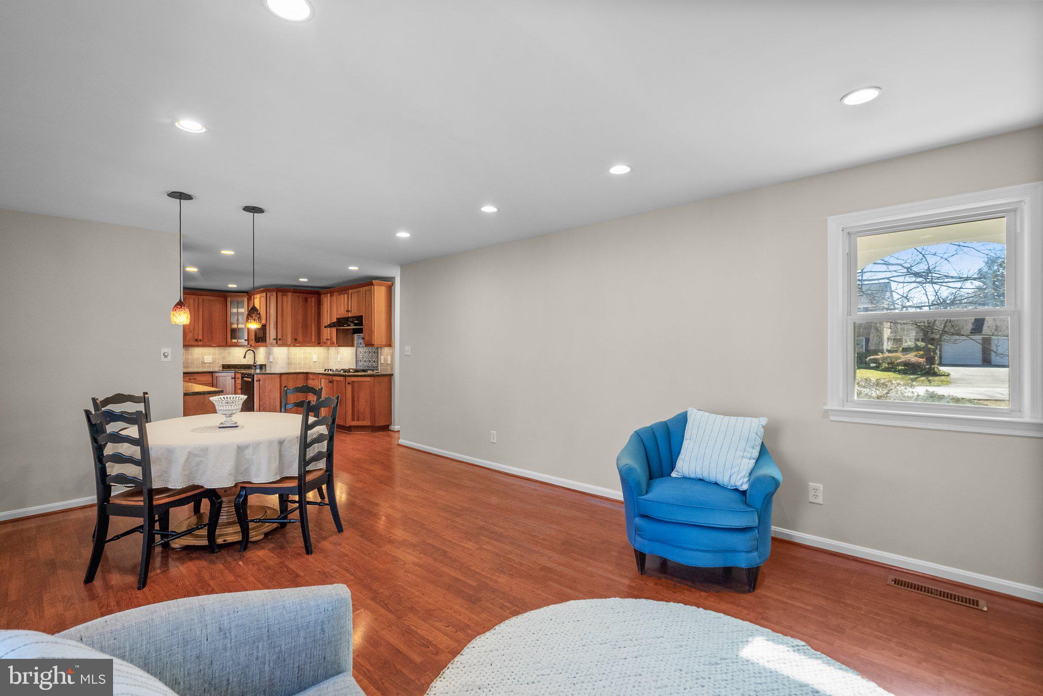 9105 Cherbourg Drive