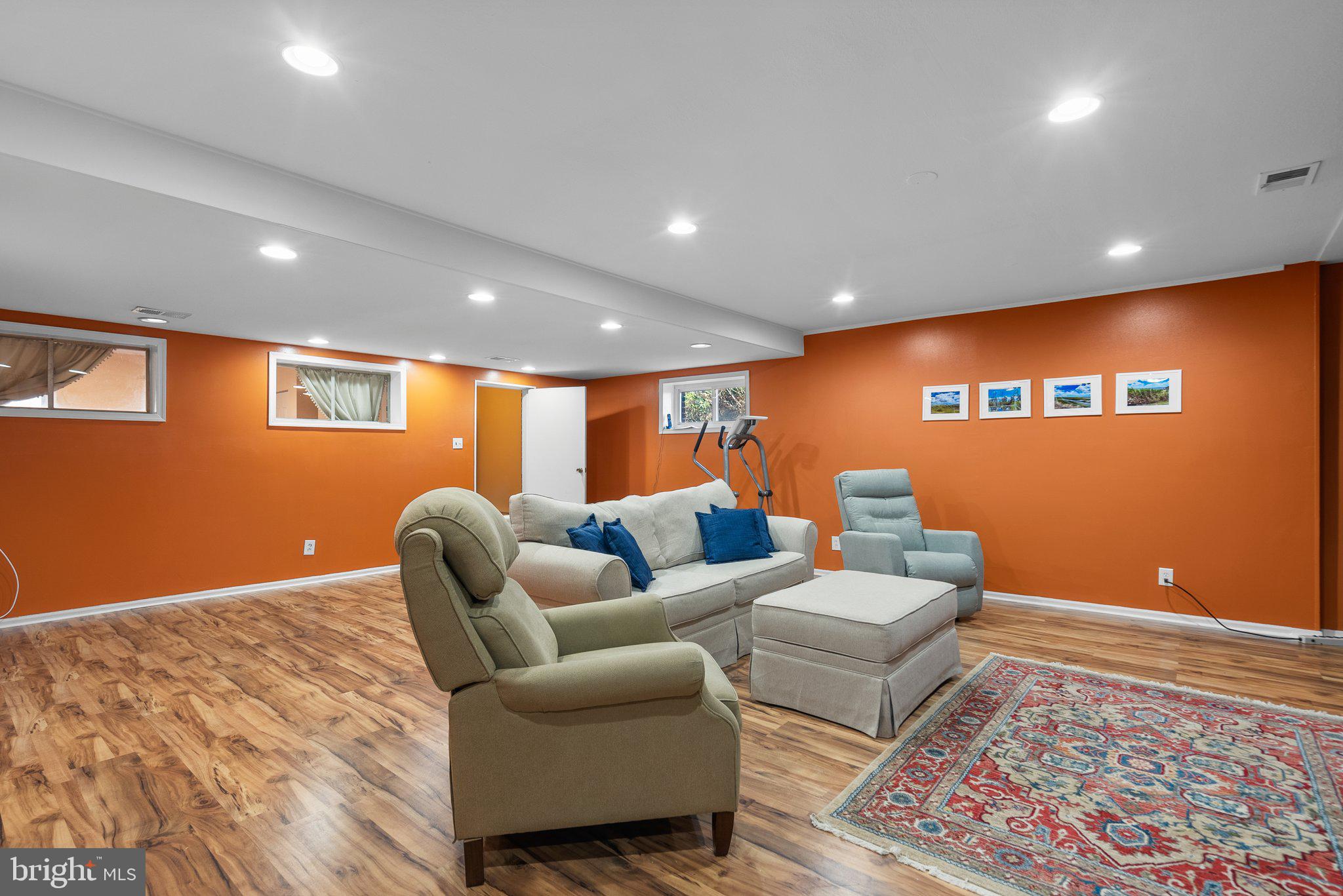 9105 Cherbourg Drive