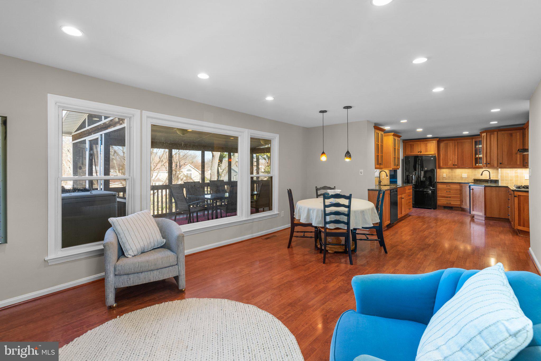 9105 Cherbourg Drive