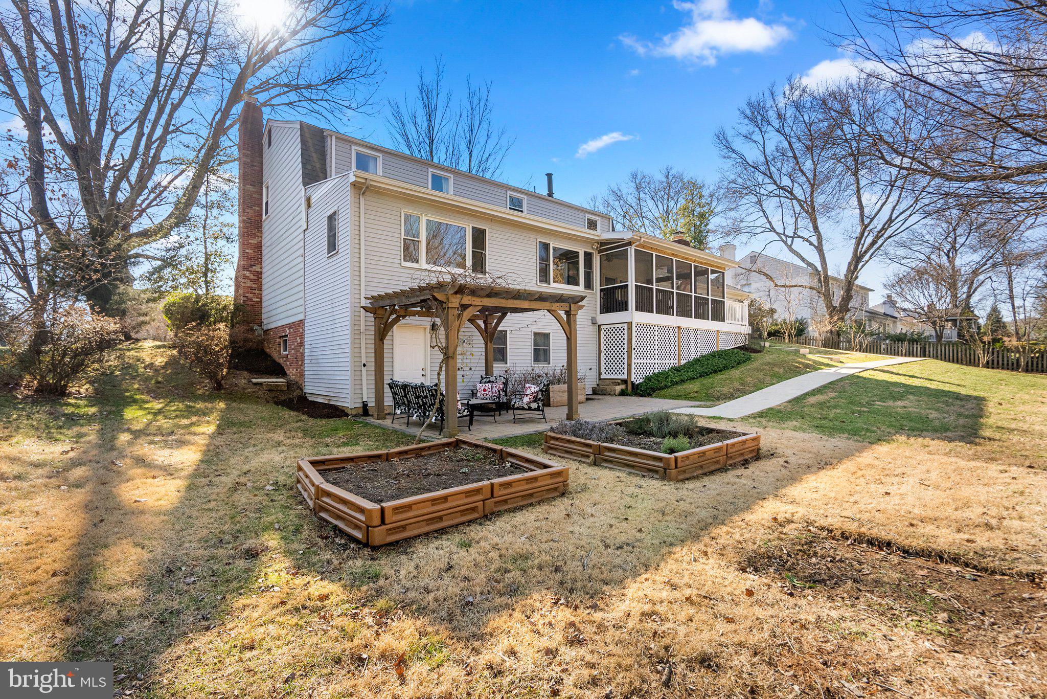 9105 Cherbourg Drive