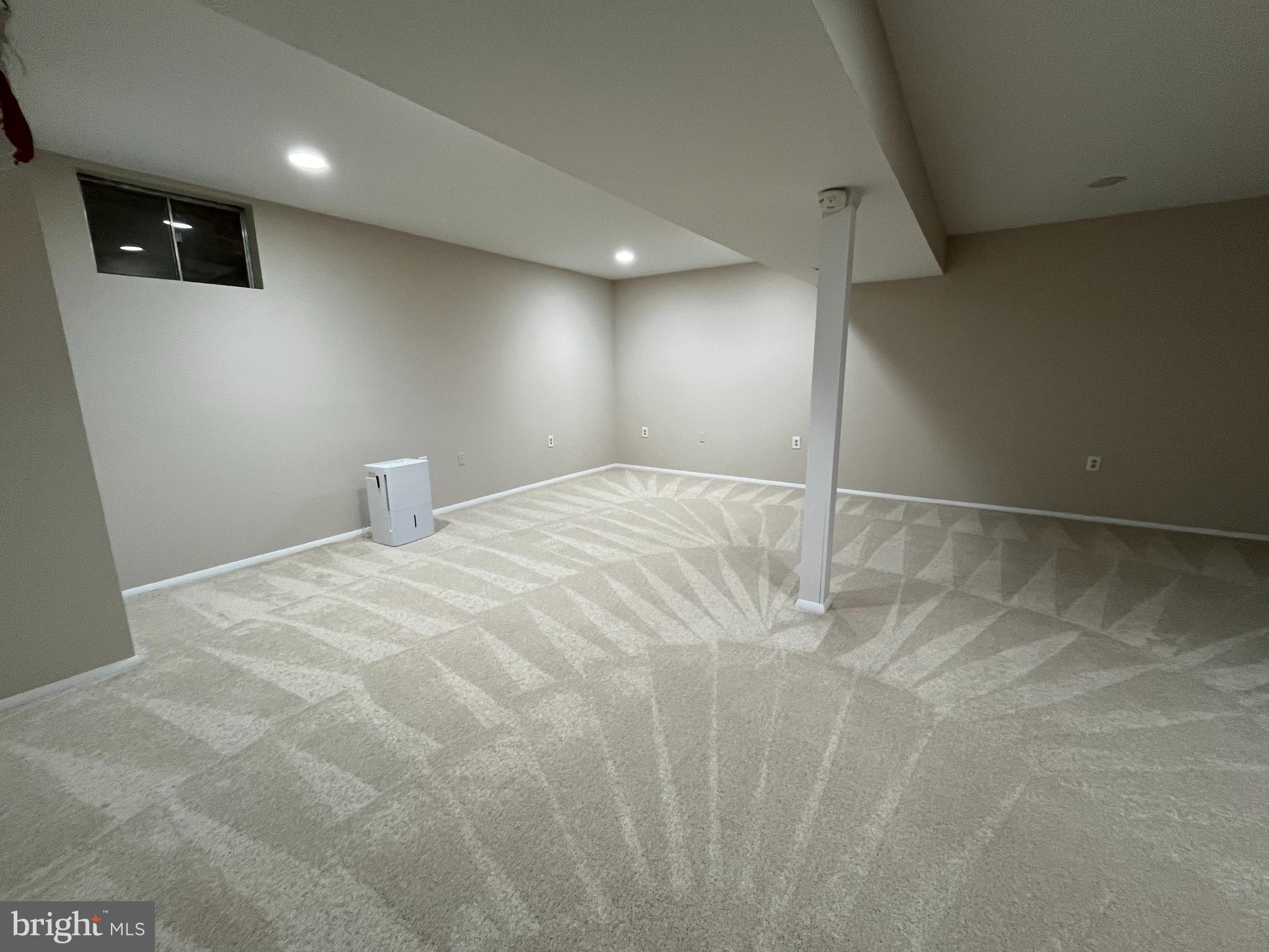 15705 Anamosa Dr