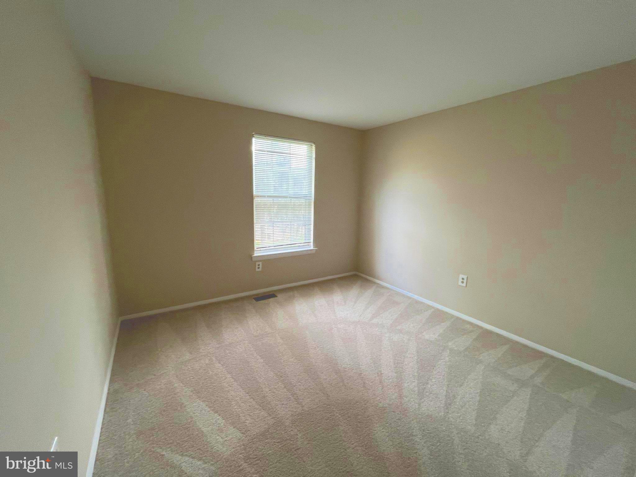 15705 Anamosa Dr