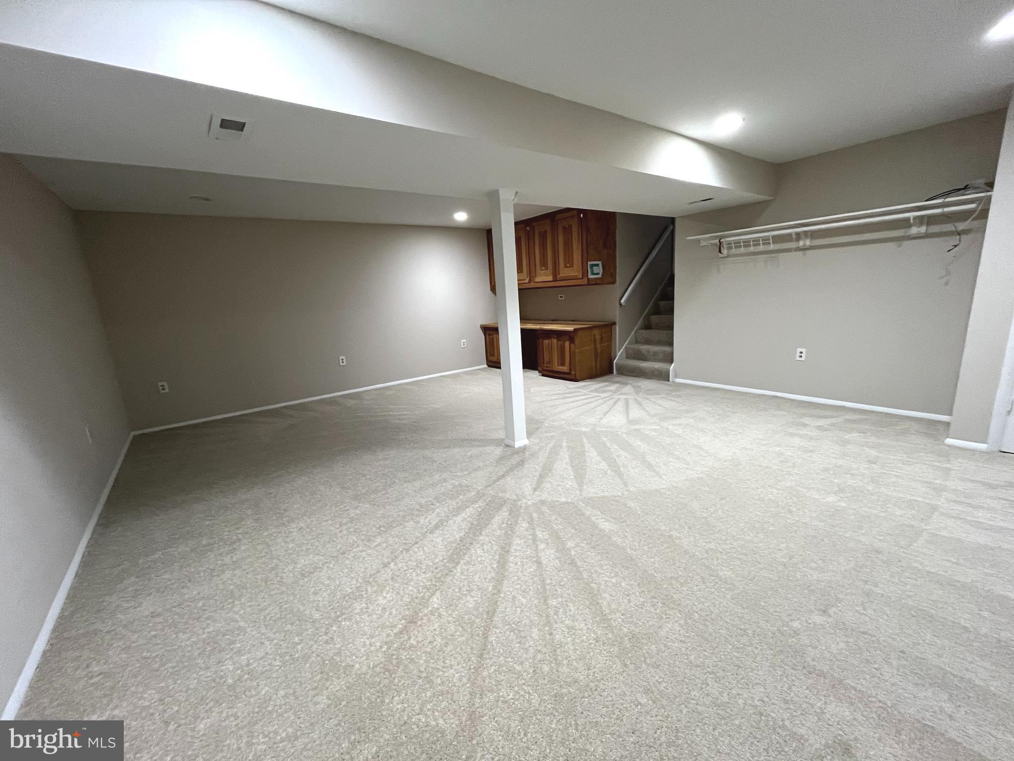 15705 Anamosa Dr