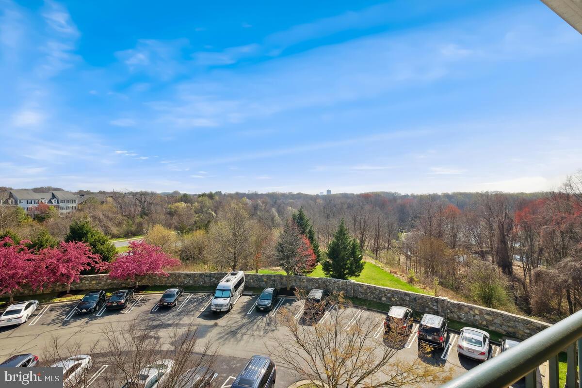 140 Chevy Chase St #404