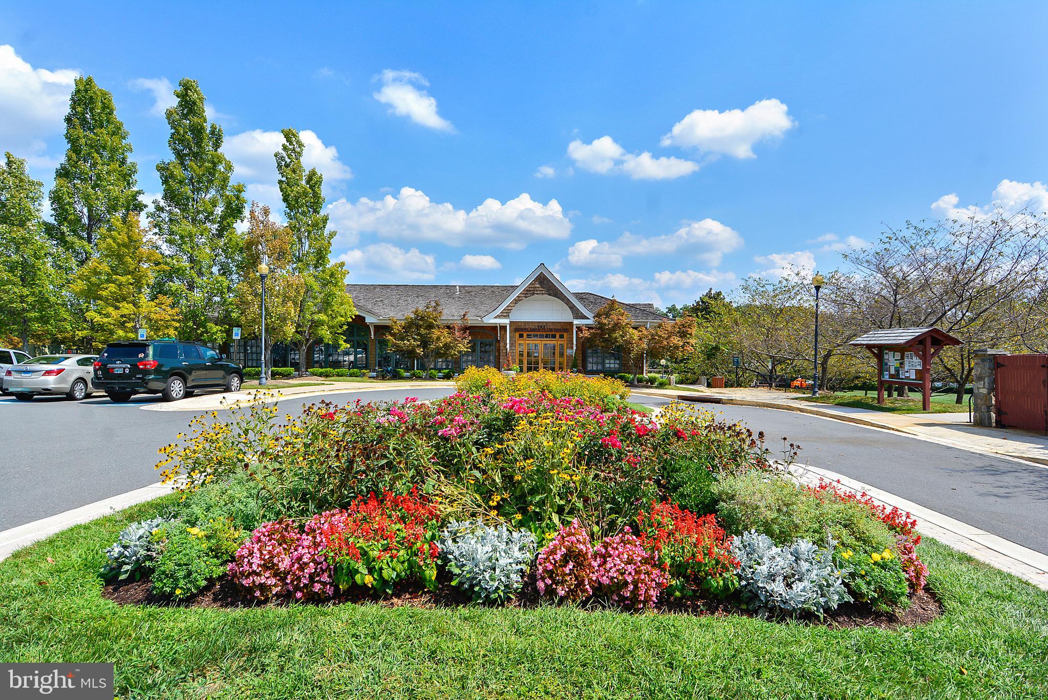 140 Chevy Chase St #404