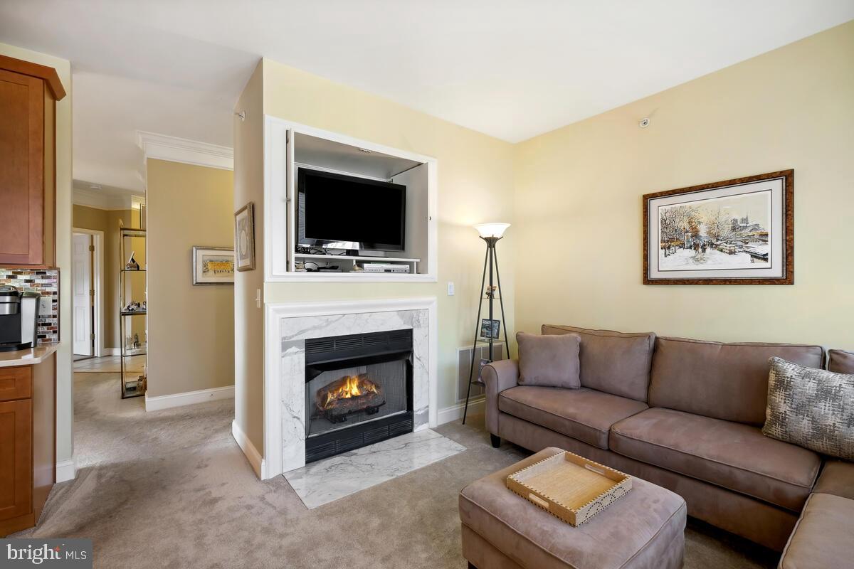 140 Chevy Chase St #404