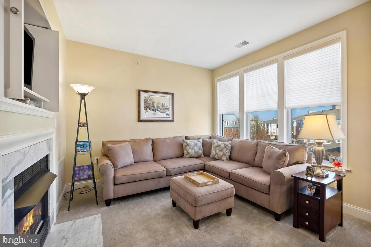 140 Chevy Chase St #404