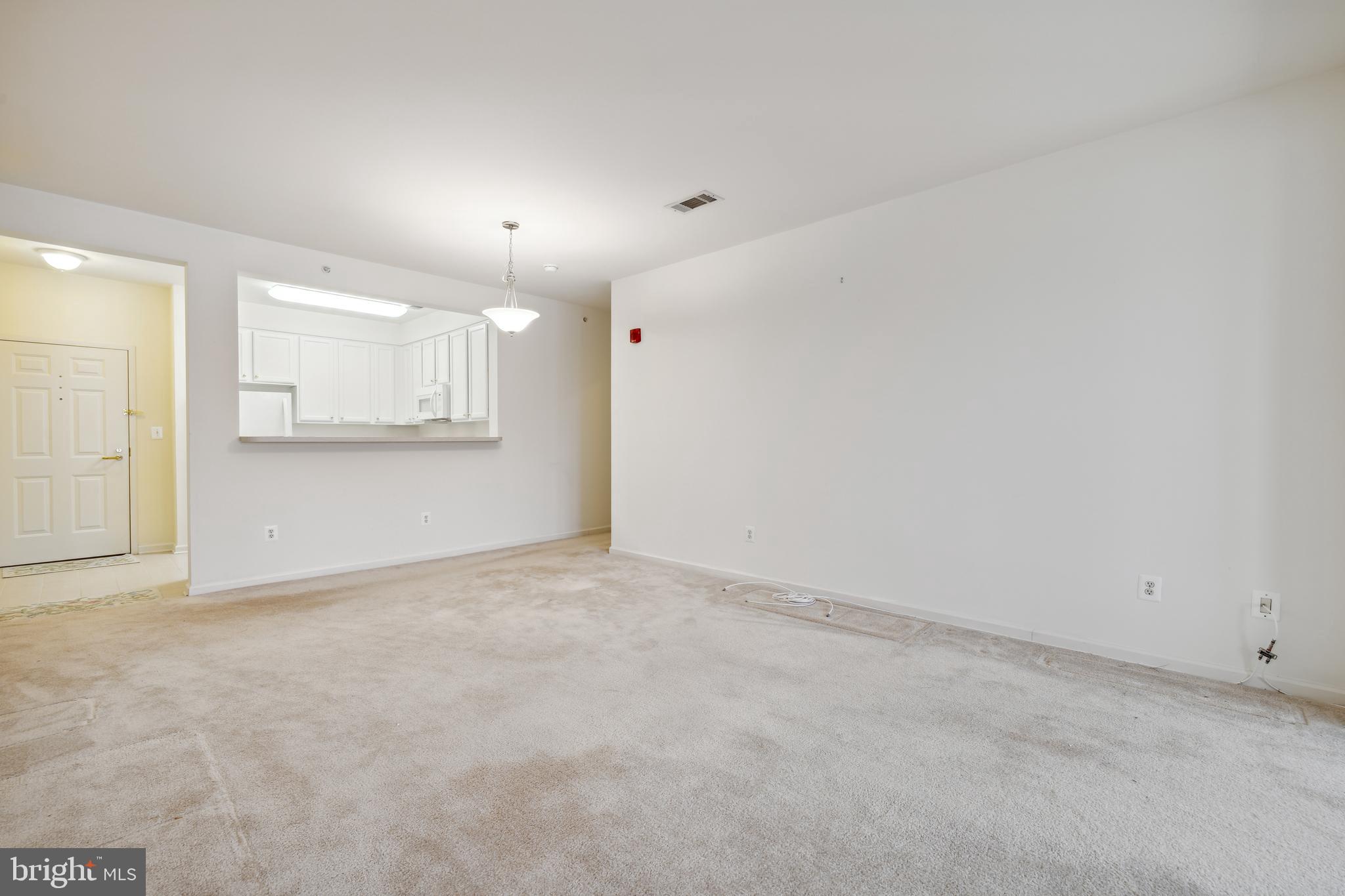 310 High Gables Dr #407