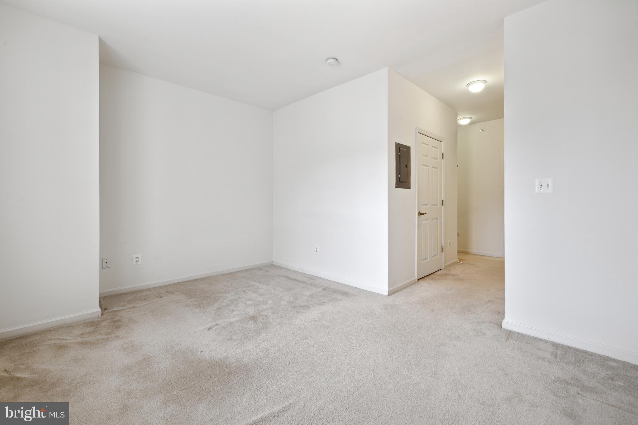 310 High Gables Dr #407