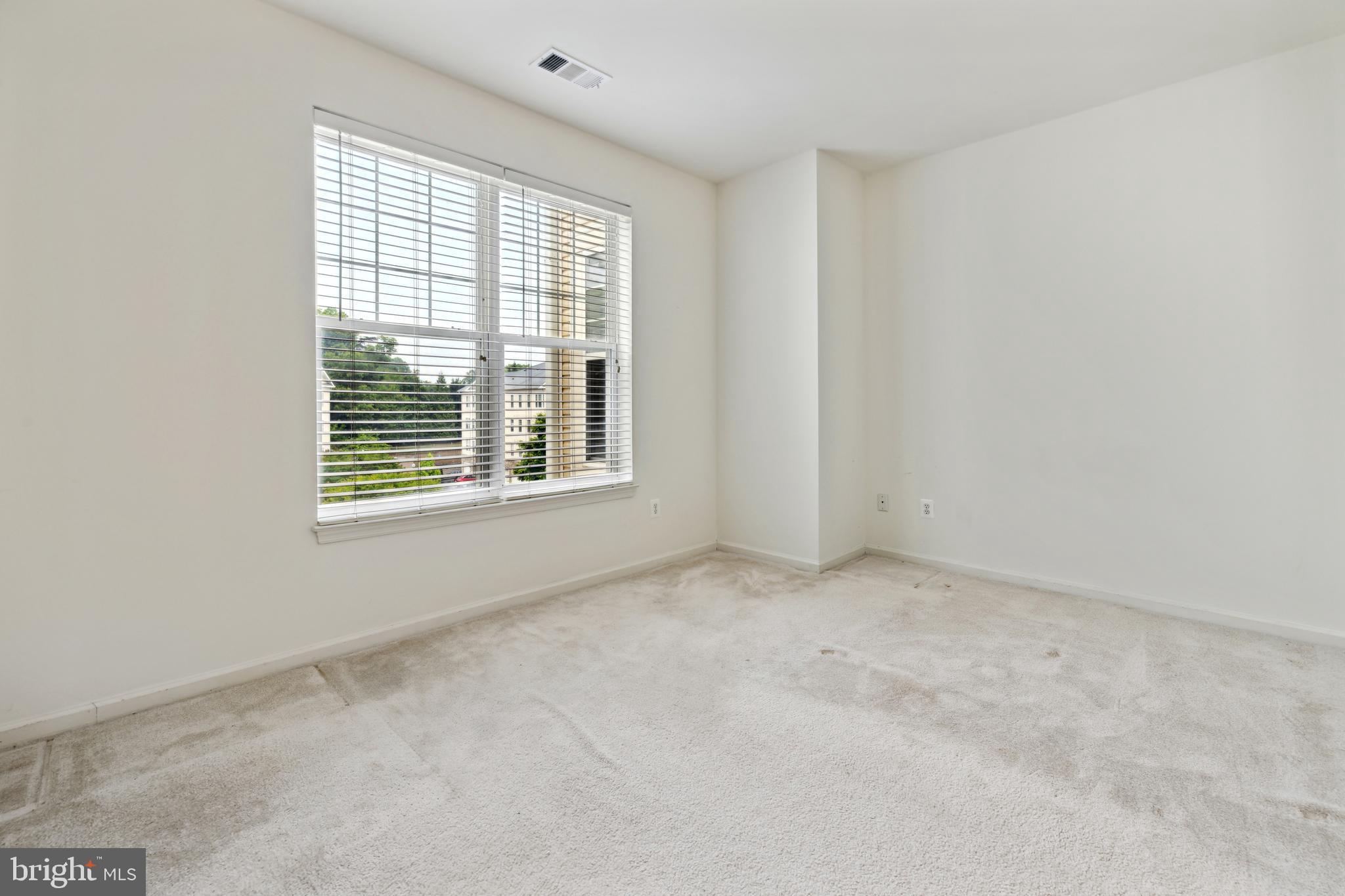 310 High Gables Dr #407