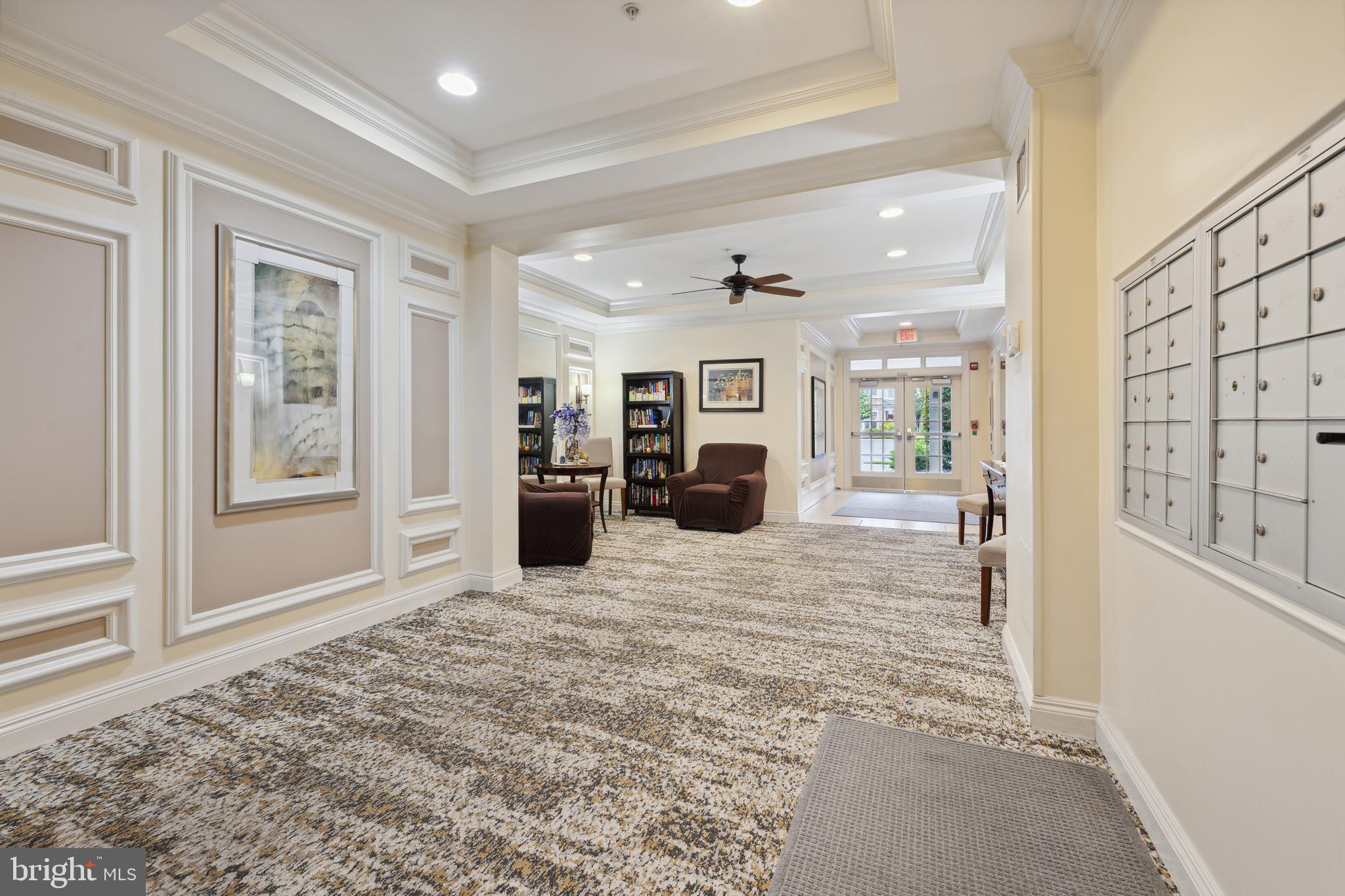 310 High Gables Dr #407