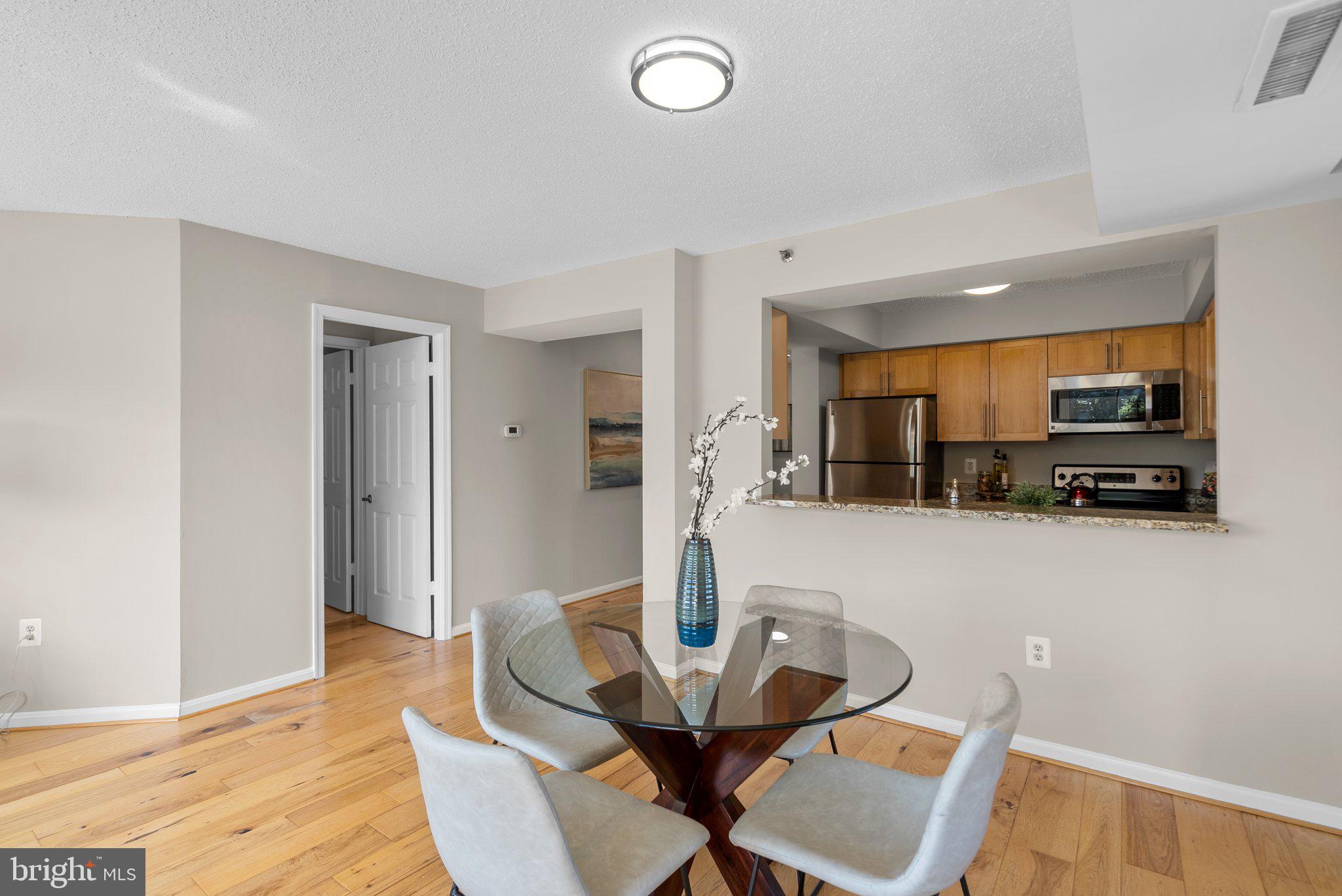 10101 Grosvenor Pl #805