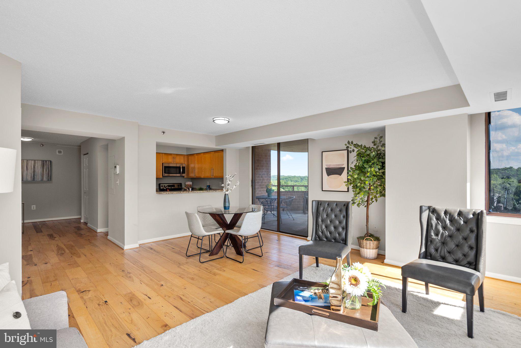 10101 Grosvenor Pl #805