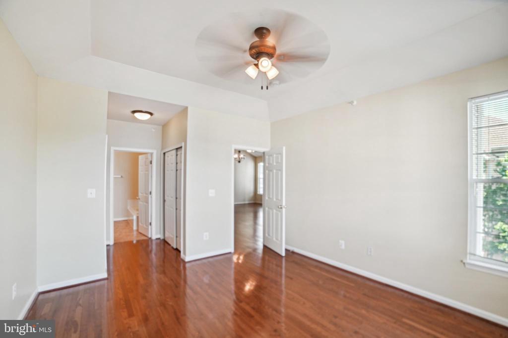 12709 FOUND STONE RD #6-302