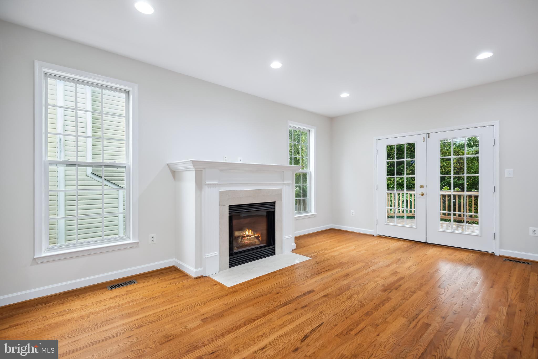 3303 Decatur Ave