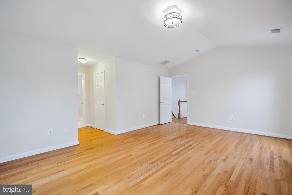 3303 Decatur Ave