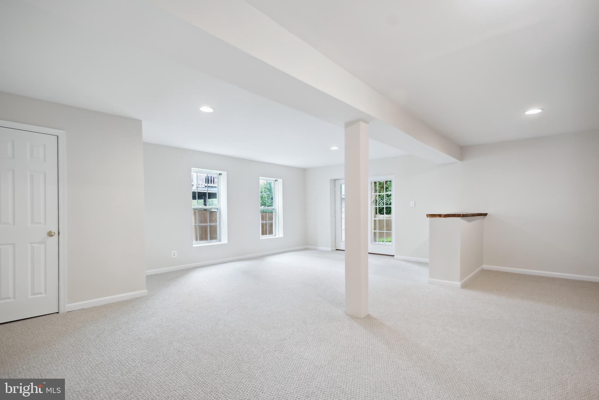 3303 Decatur Ave