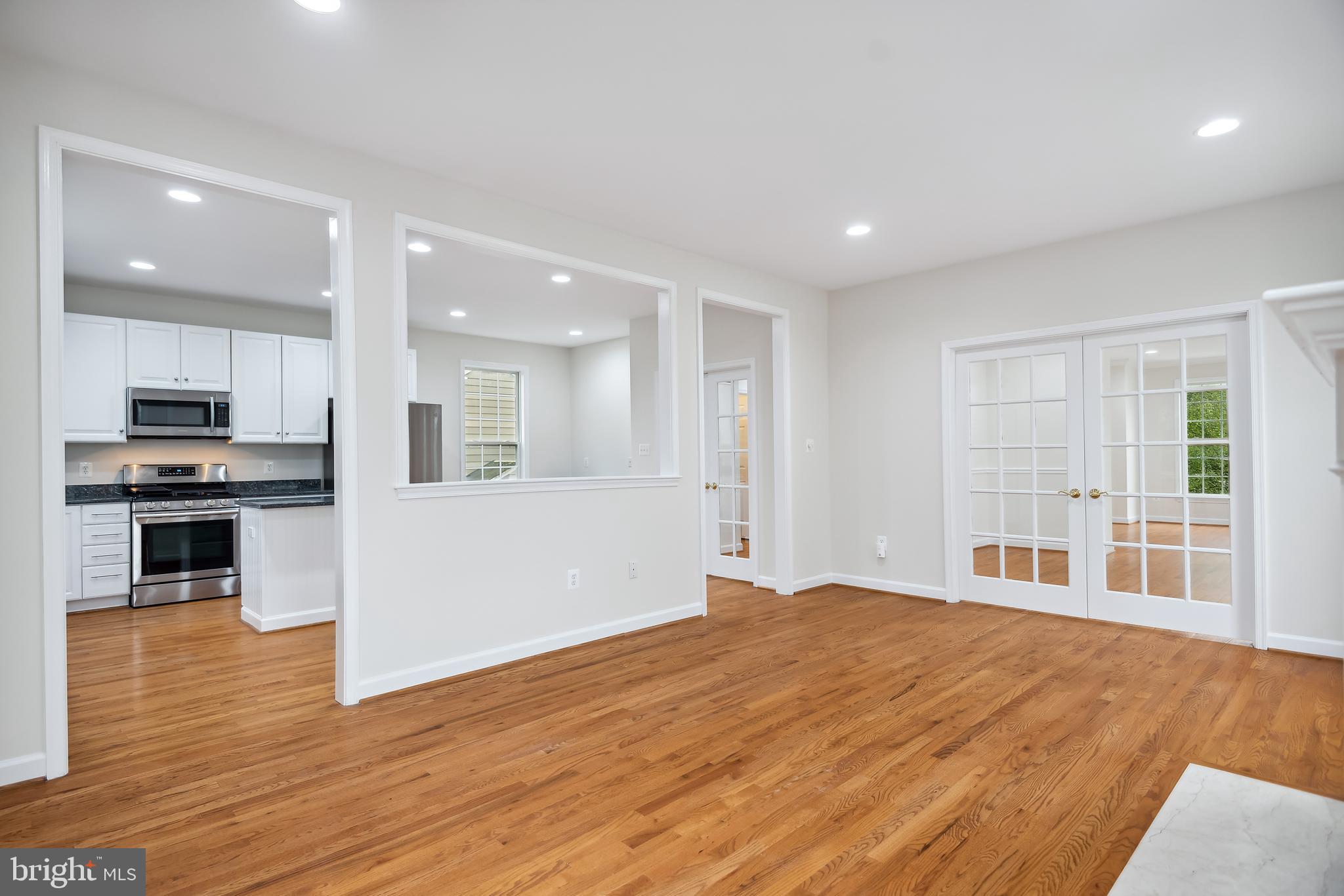 3303 Decatur Ave