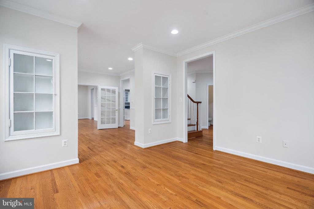 3303 Decatur Ave