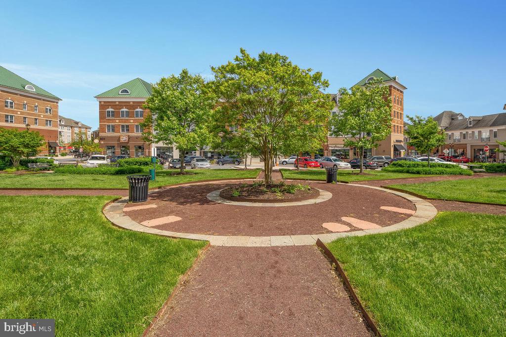500 King Farm Blvd #103
