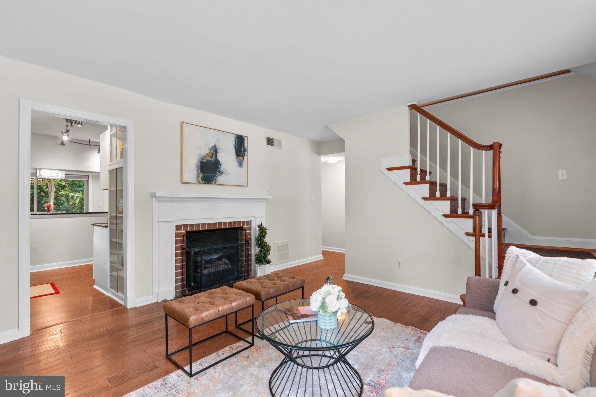 1605 Gridley Ln
