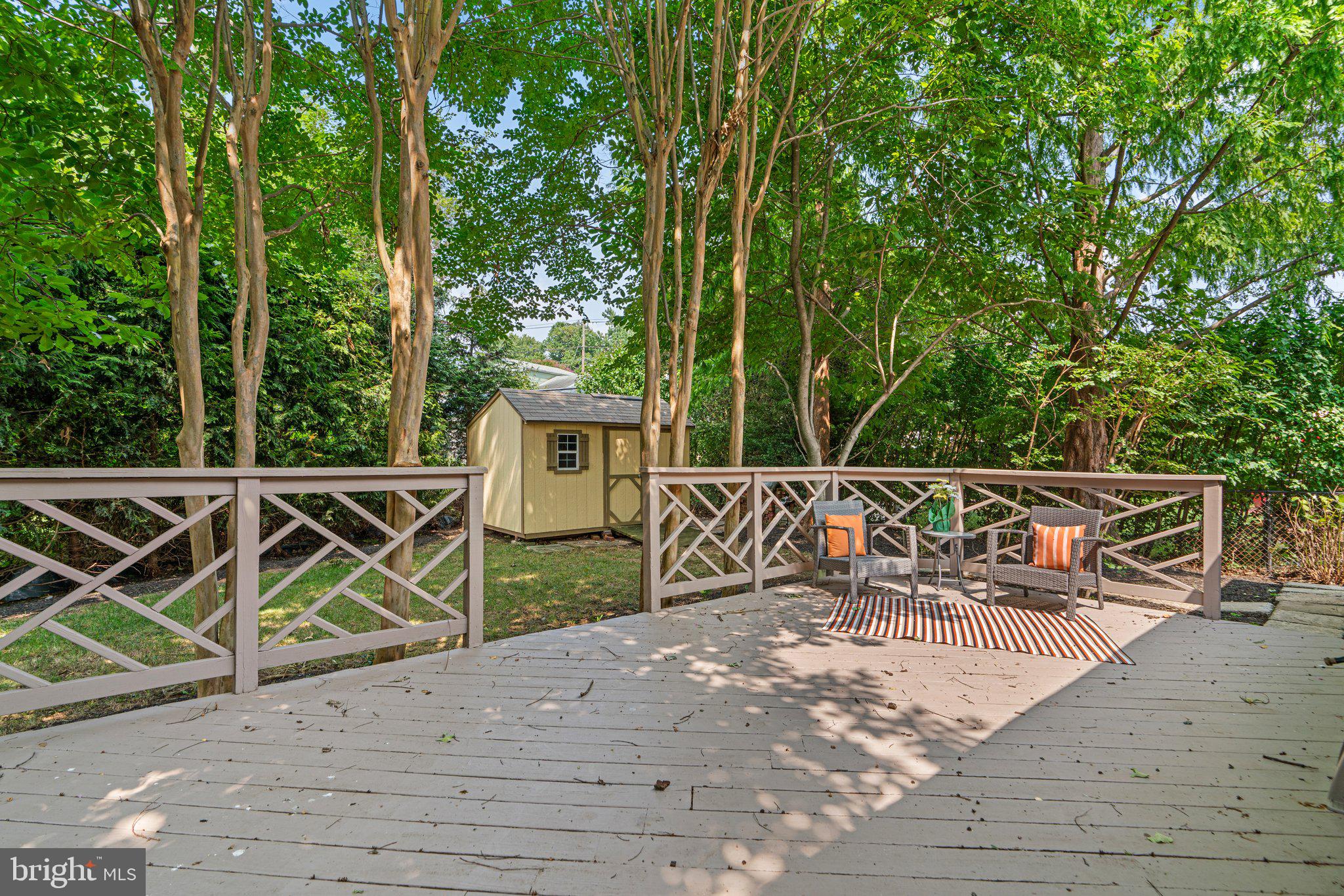 1605 Gridley Ln