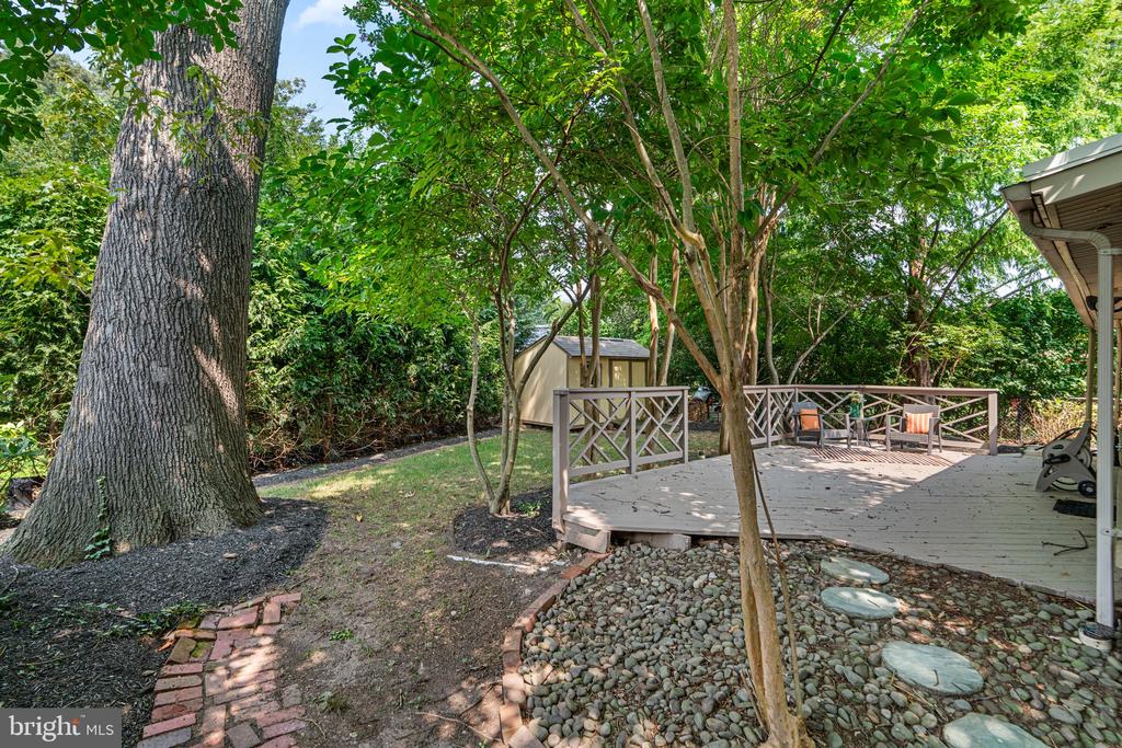 1605 Gridley Ln