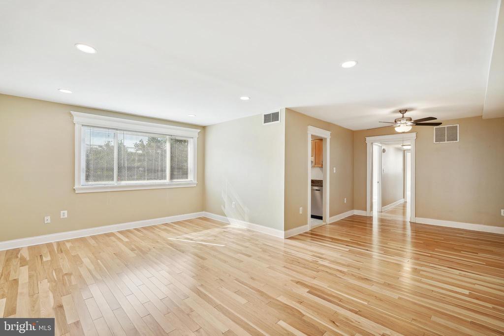 11512 Bucknell Dr #3