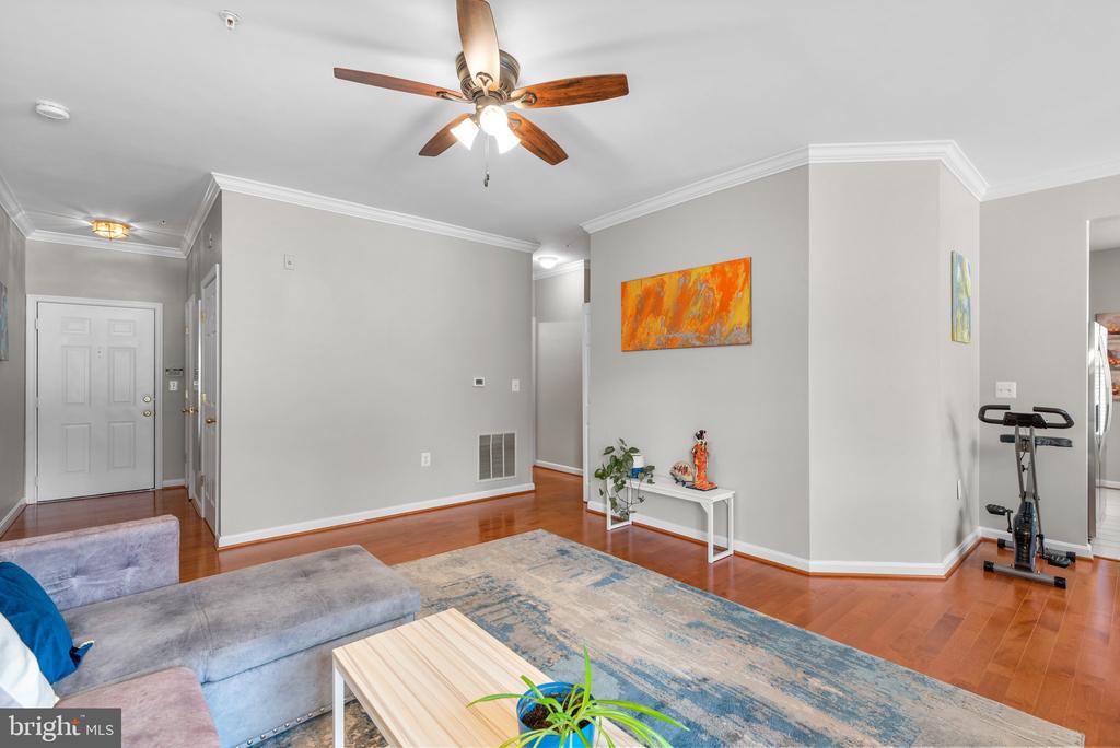 101 Watkins Pond Blvd #4-103