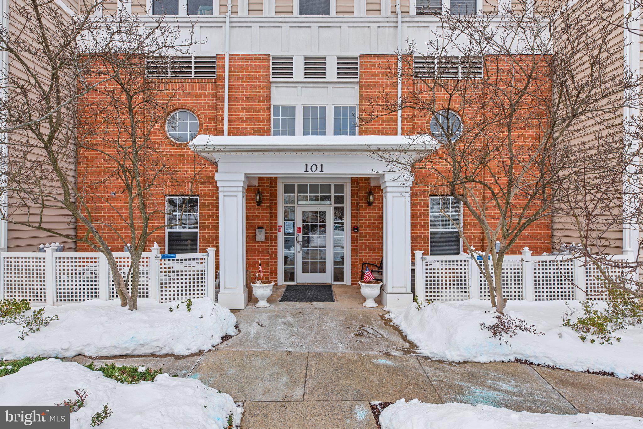 101 Watkins Pond Blvd #4-103