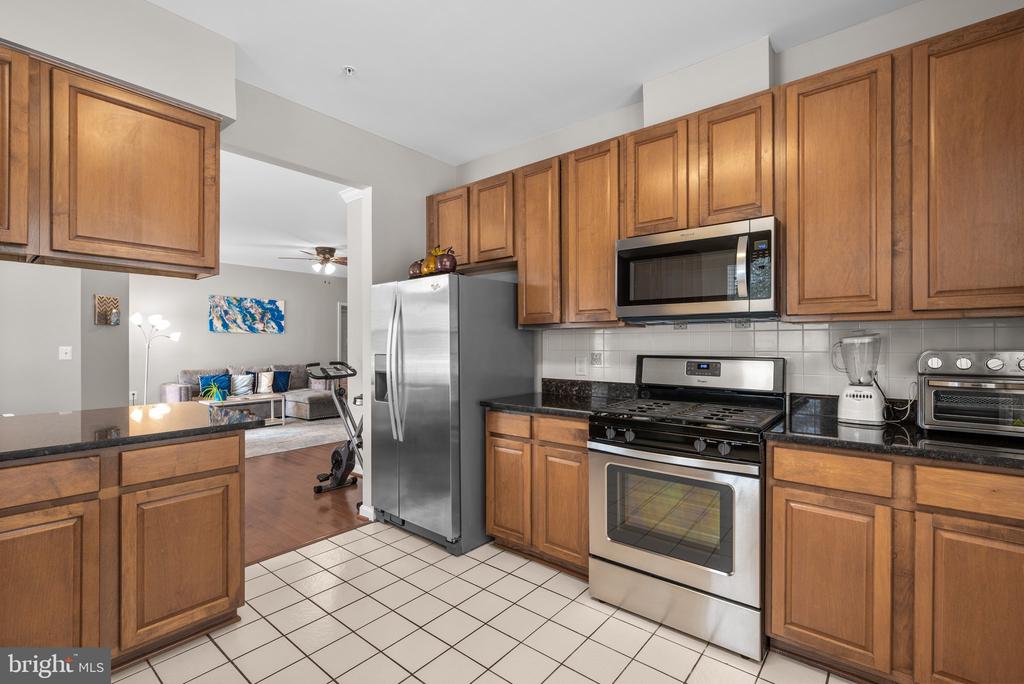 101 Watkins Pond Blvd #4-103