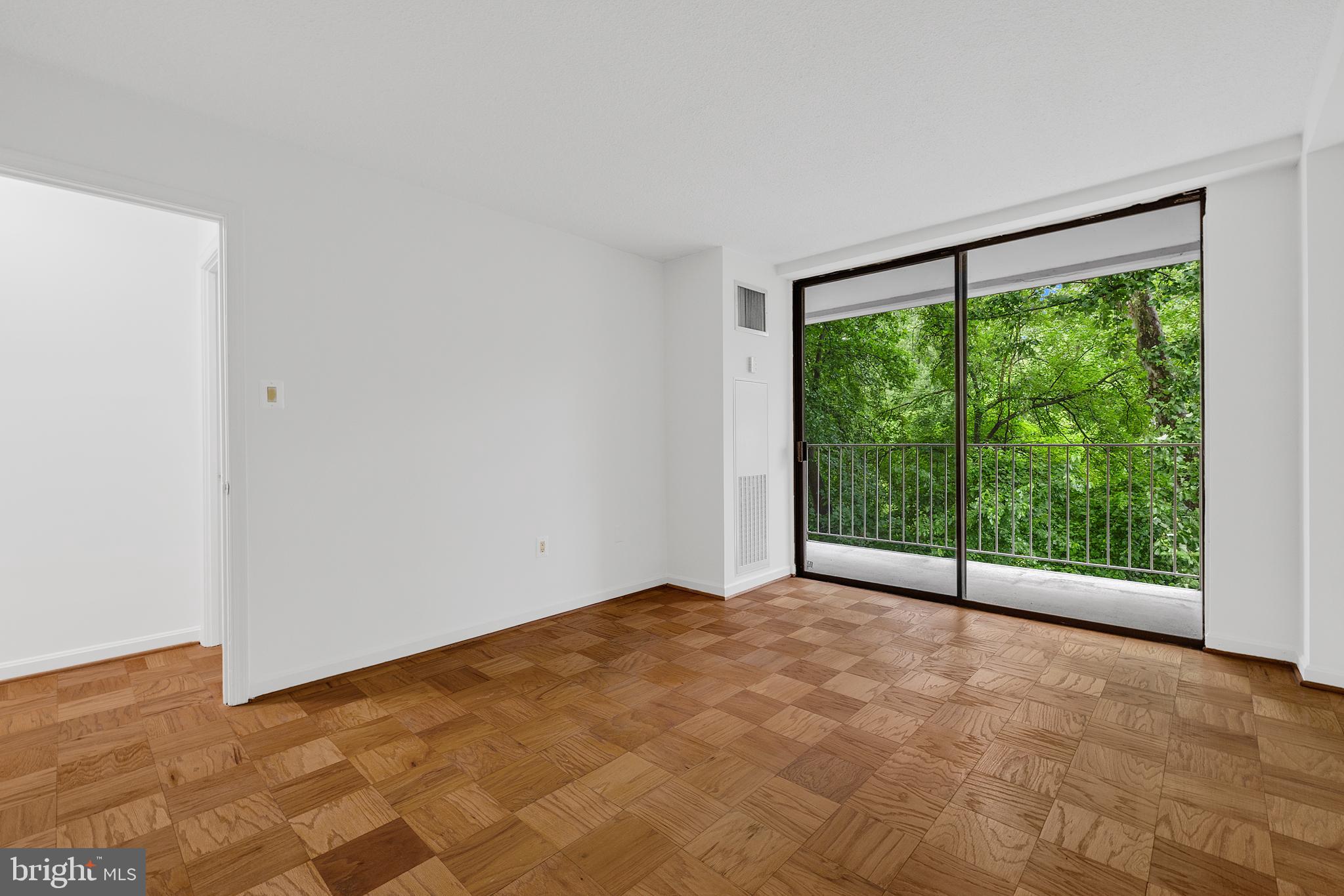 2100 WASHINGTON AVENUE 3-C