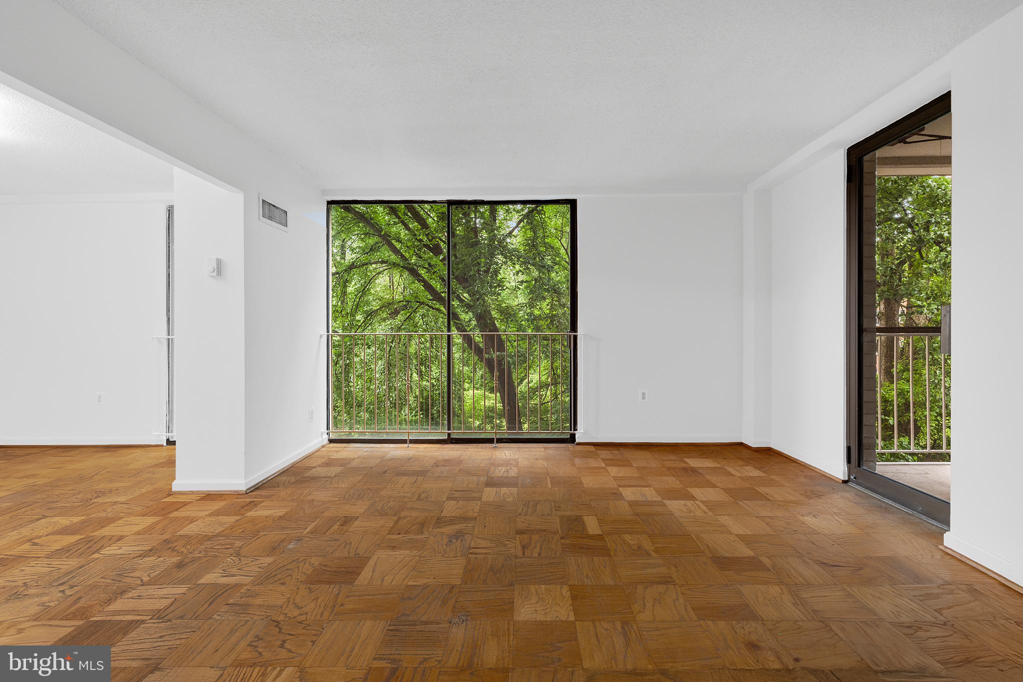 2100 WASHINGTON AVENUE 3-C