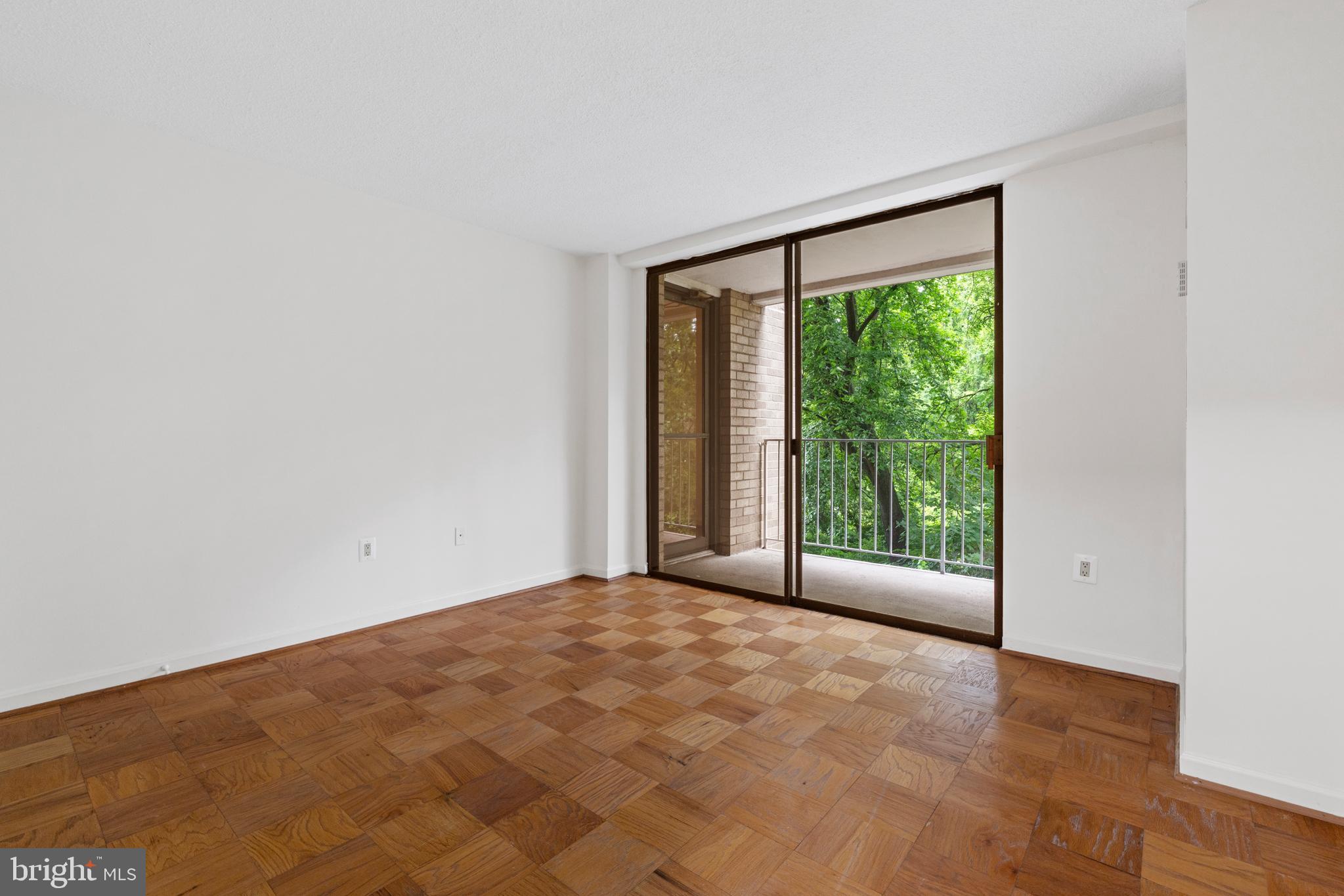 2100 WASHINGTON AVENUE 3-C