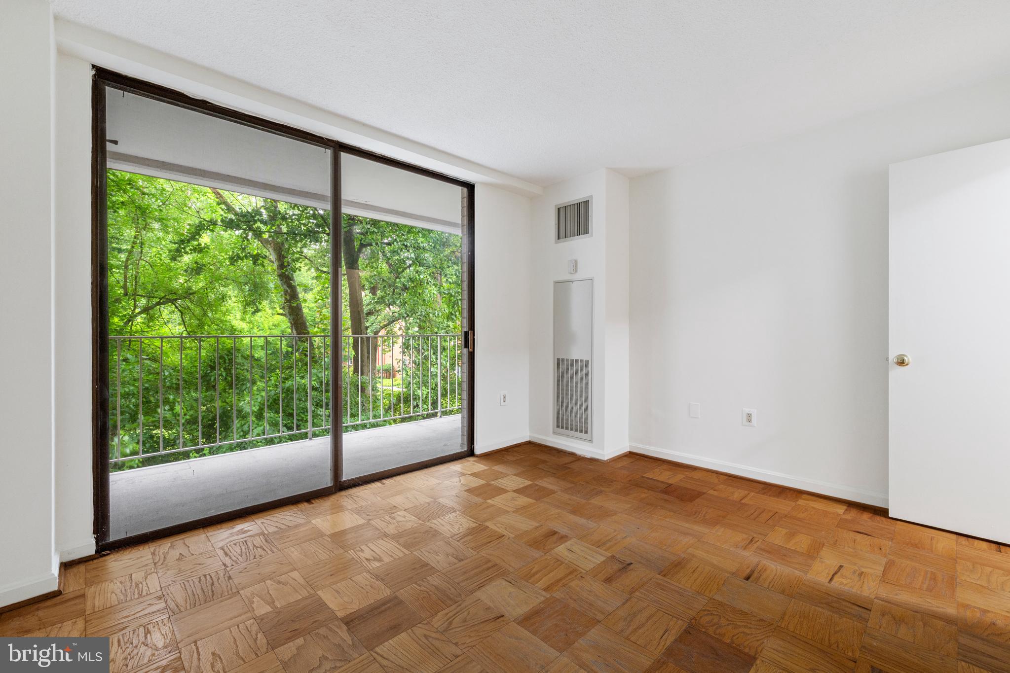 2100 WASHINGTON AVENUE 3-C