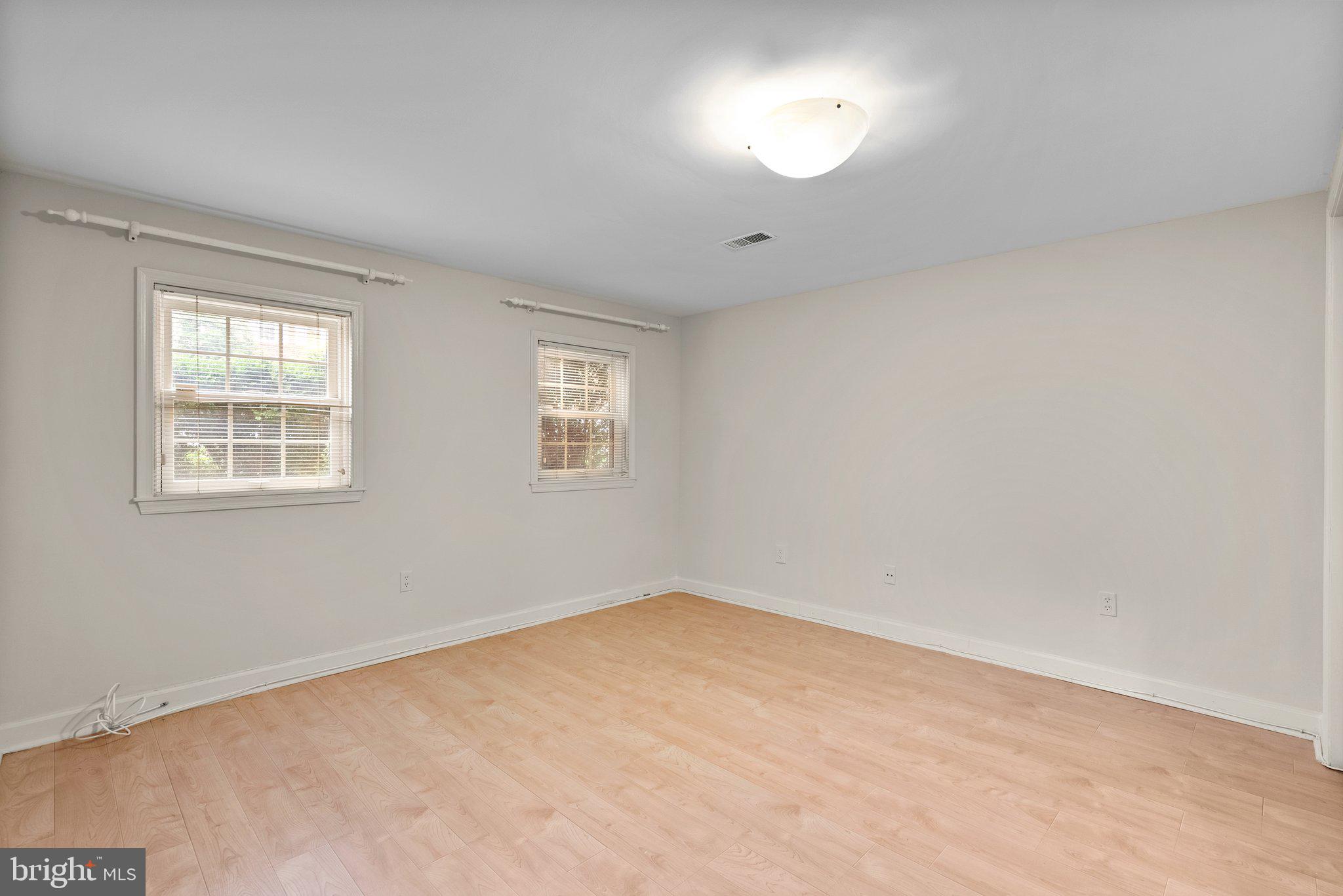 1 Cedarwood Ct