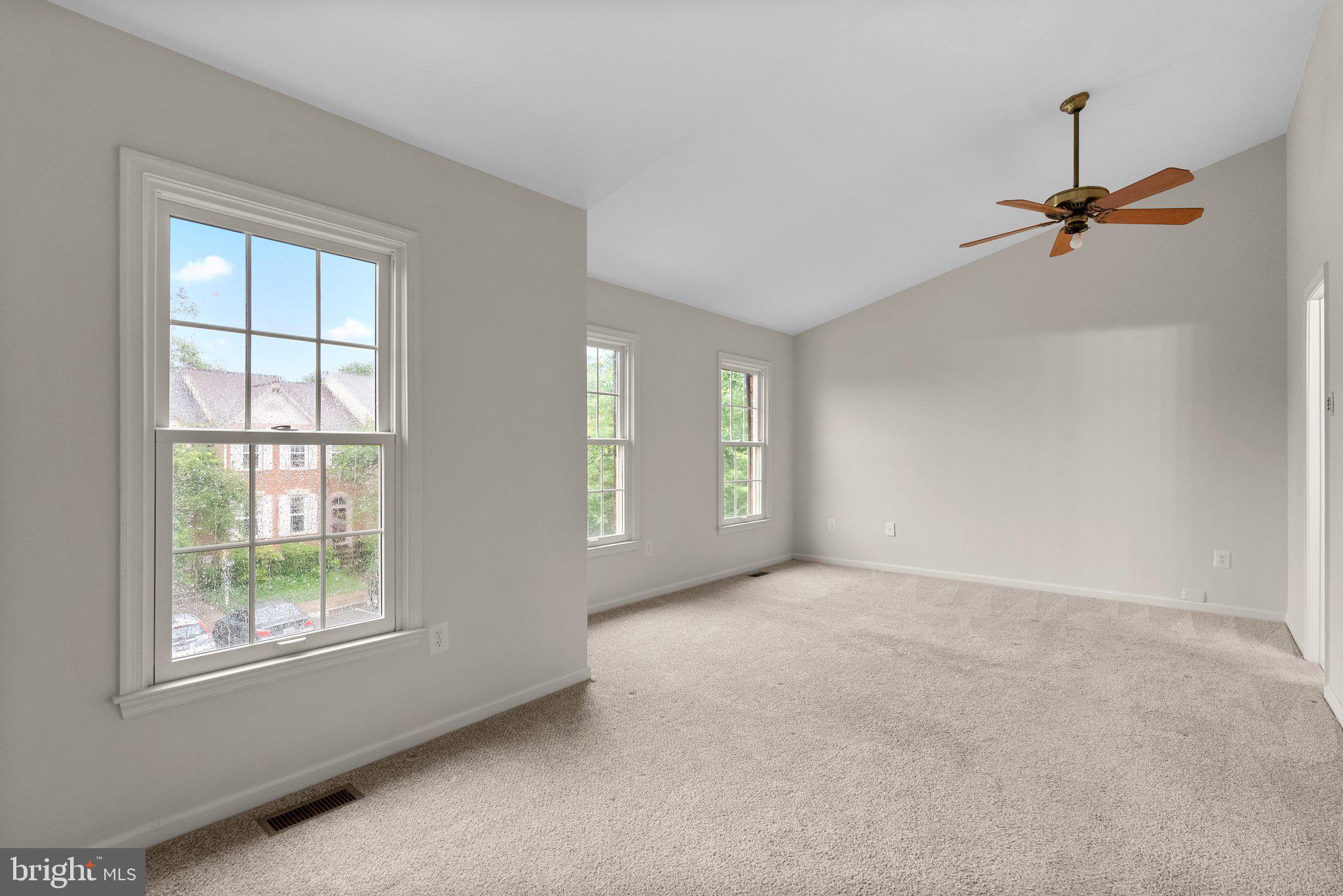 1 Cedarwood Ct