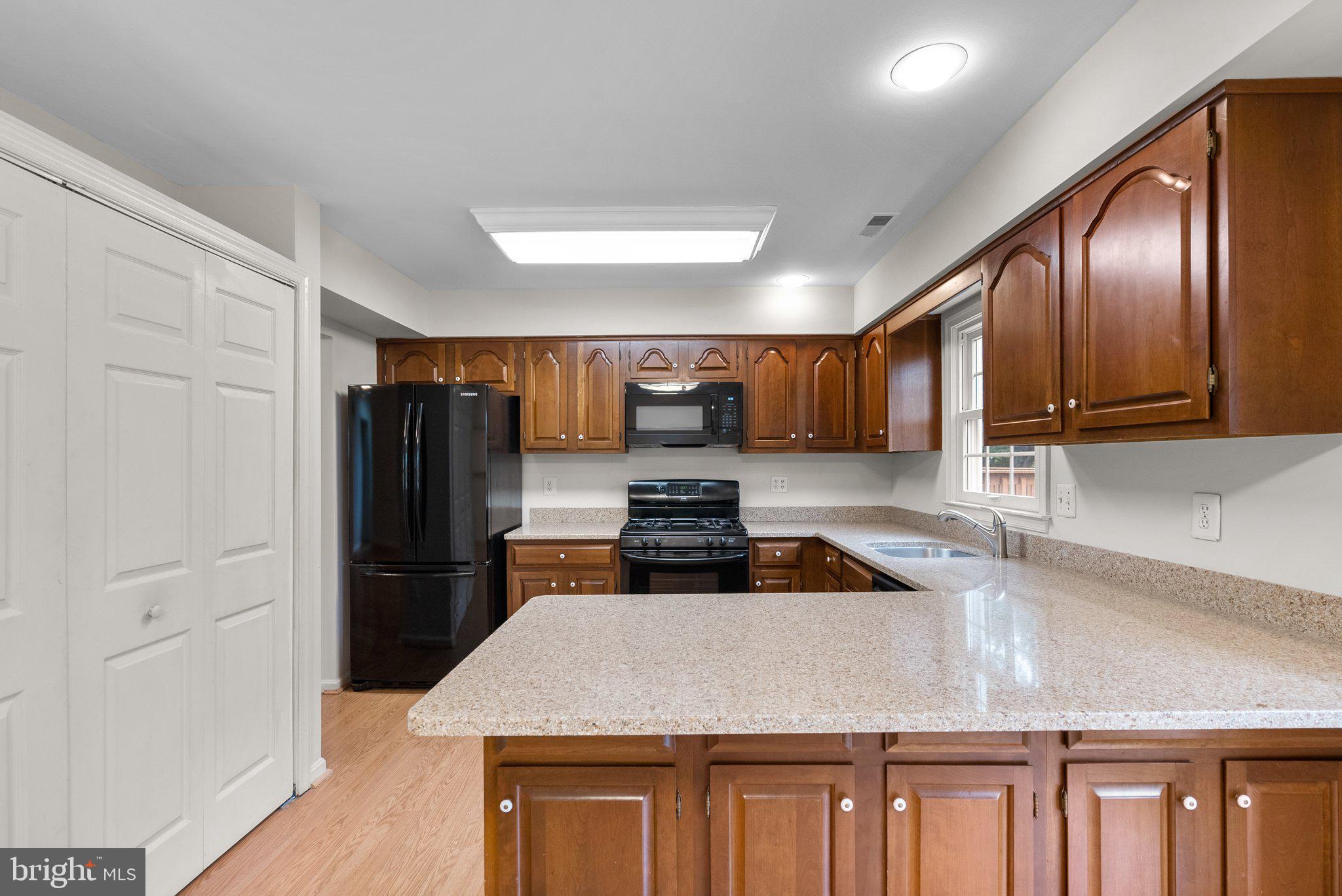 1 Cedarwood Ct