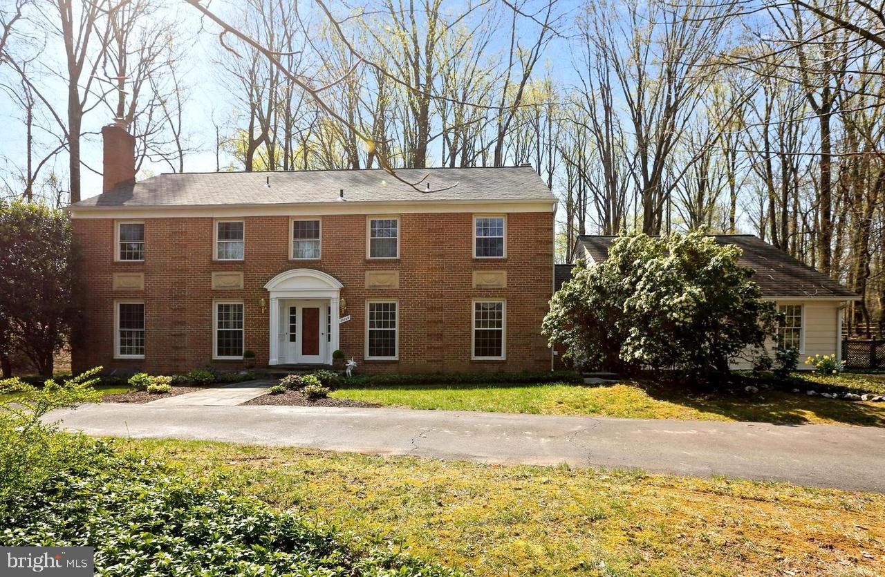 10104 LOGAN DR