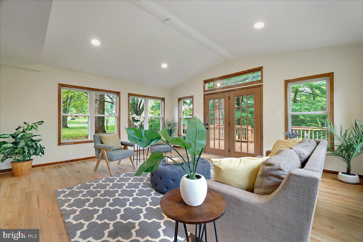 13517 MIDDLEVALE LANE