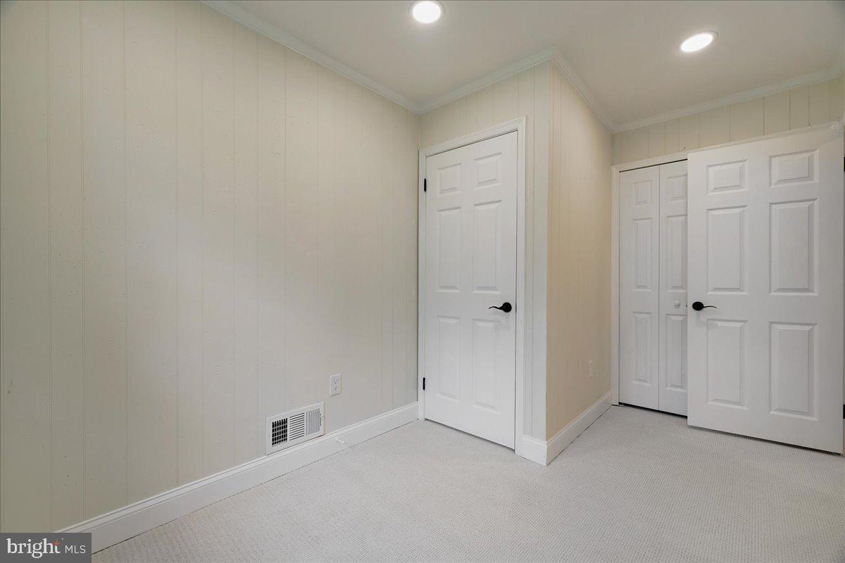 13517 MIDDLEVALE LANE