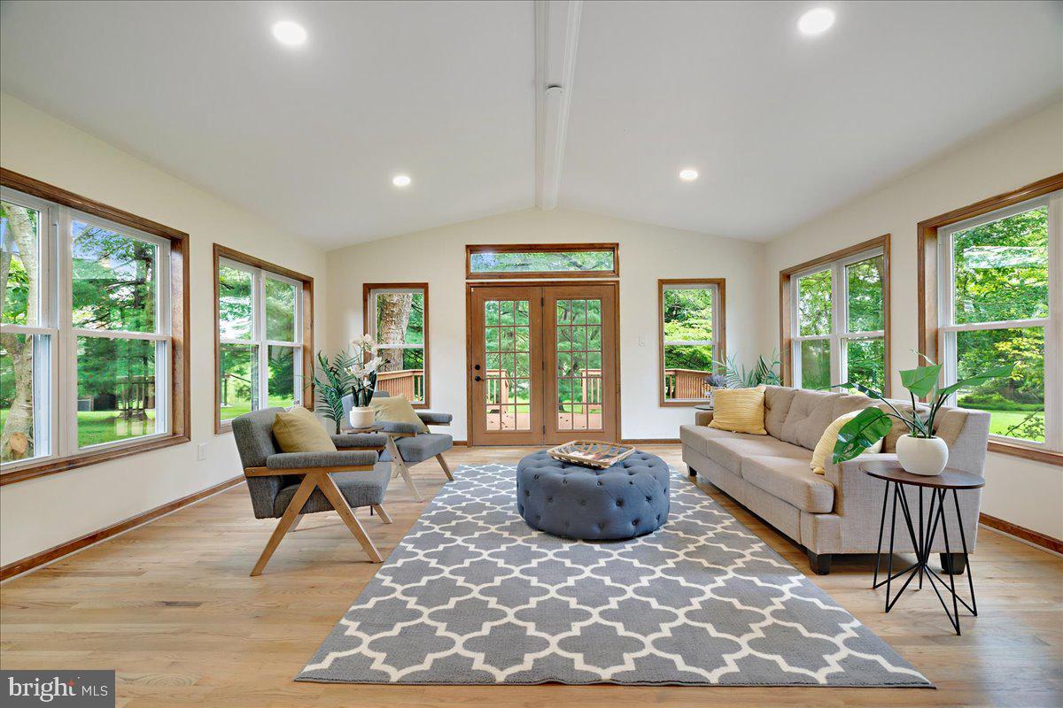 13517 MIDDLEVALE LANE