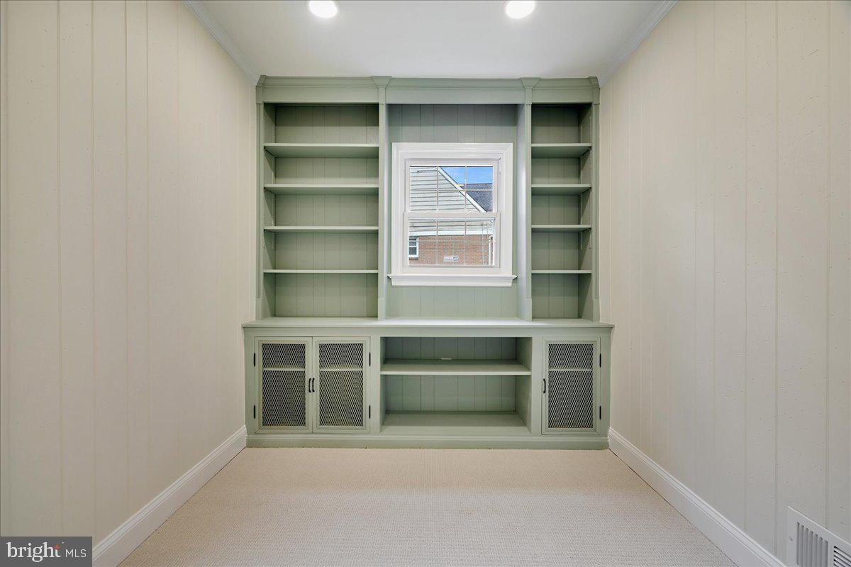 13517 MIDDLEVALE LANE